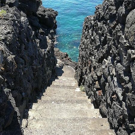 Bed and Breakfast Il Giardino Dei Limoni Aci Castello Exterior foto