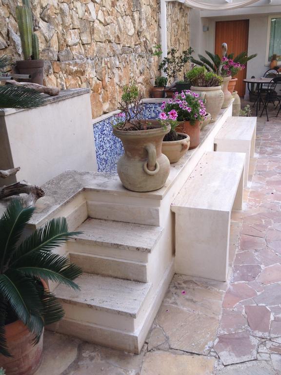 Bed and Breakfast Il Giardino Dei Limoni Aci Castello Exterior foto