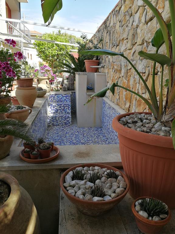 Bed and Breakfast Il Giardino Dei Limoni Aci Castello Exterior foto