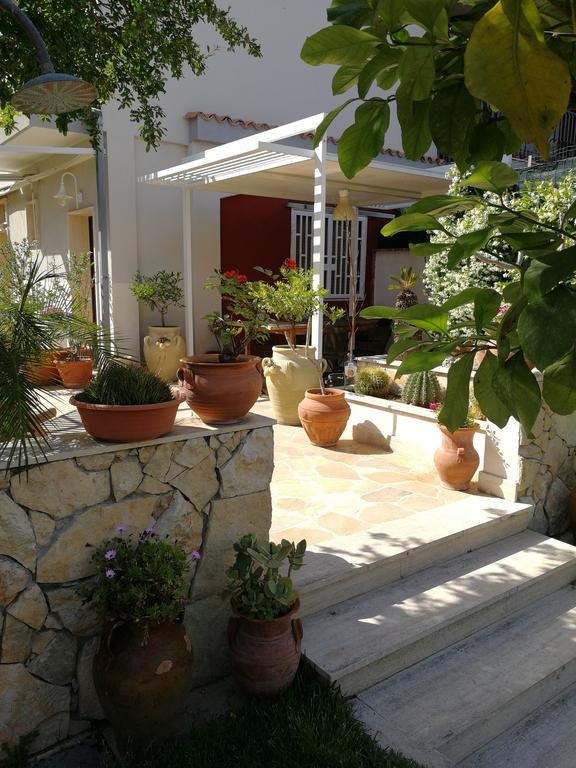 Bed and Breakfast Il Giardino Dei Limoni Aci Castello Exterior foto