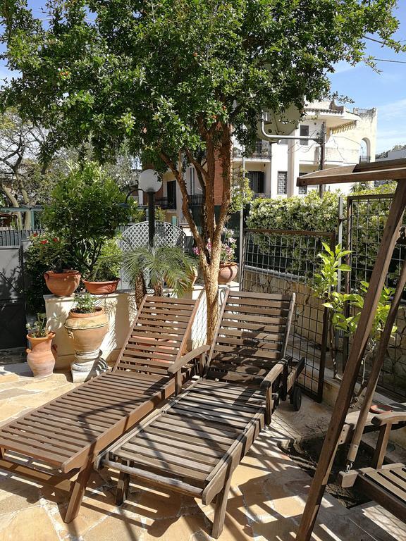 Bed and Breakfast Il Giardino Dei Limoni Aci Castello Exterior foto